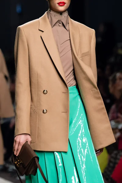 Look 44